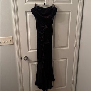 Luxxel Black Strapless Velvet Evening Dress